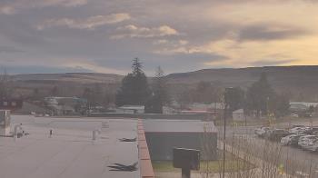 Weather camera view of Bridgeport High School.