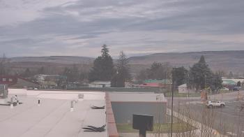 Weather camera view of Bridgeport High School.