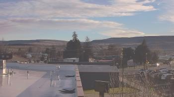 Weather camera view of Bridgeport High School.