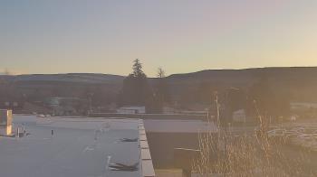 Weather camera view of Bridgeport High School.