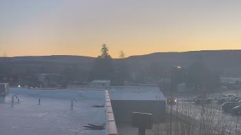 Weather camera view of Bridgeport High School.