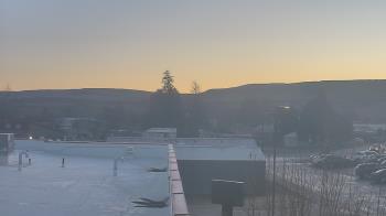 Weather camera view of Bridgeport High School.