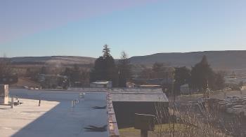 Weather camera view of Bridgeport High School.