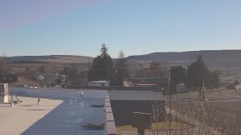 Weather camera view of Bridgeport High School.