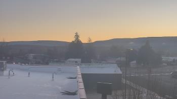 Weather camera view of Bridgeport High School.