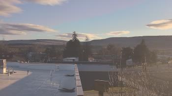 Weather camera view of Bridgeport High School.