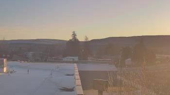 Weather camera view of Bridgeport High School.