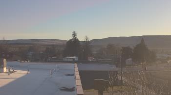 Weather camera view of Bridgeport High School.