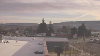 Weather camera view of Bridgeport High School.