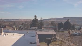 Weather camera view of Bridgeport High School.