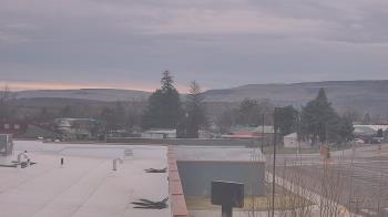 Weather camera view of Bridgeport High School.
