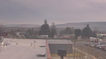 Weather camera view of Bridgeport High School.