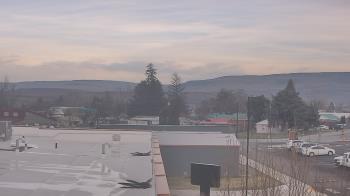 Weather camera view of Bridgeport High School.