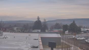 Weather camera view of Bridgeport High School.