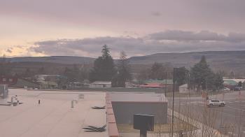 Weather camera view of Bridgeport High School.
