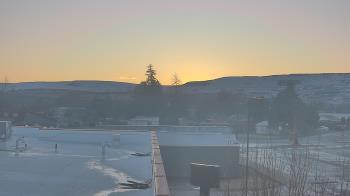 Weather camera view of Bridgeport High School.