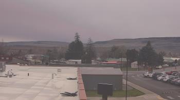 Weather camera view of Bridgeport High School.