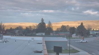 Weather camera view of Bridgeport High School.