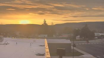 Weather camera view of Bridgeport High School.