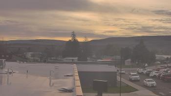 Weather camera view of Bridgeport High School.