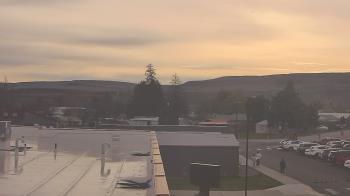 Weather camera view of Bridgeport High School.