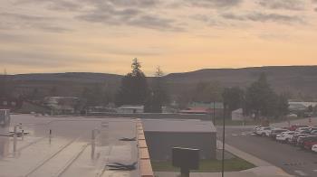 Weather camera view of Bridgeport High School.