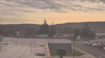 Weather camera view of Bridgeport High School.