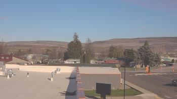 Weather camera view of Bridgeport High School.