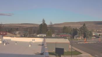 Weather camera view of Bridgeport High School.