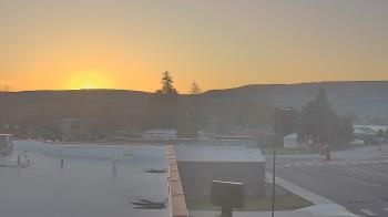 Weather camera view of Bridgeport High School.