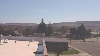 Weather camera view of Bridgeport High School.