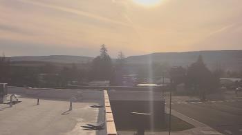 Weather camera view of Bridgeport High School.