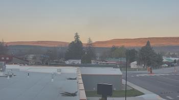 Weather camera view of Bridgeport High School.