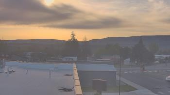 Weather camera view of Bridgeport High School.