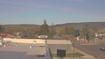 Weather camera view of Bridgeport High School.