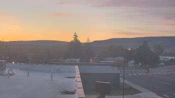 Weather camera view of Bridgeport High School.