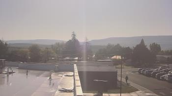 Weather camera view of Bridgeport High School.