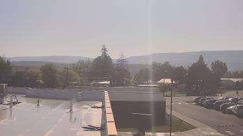 Weather camera view of Bridgeport High School.
