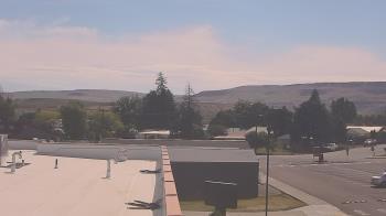 Weather camera view of Bridgeport High School.
