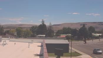 Weather camera view of Bridgeport High School.