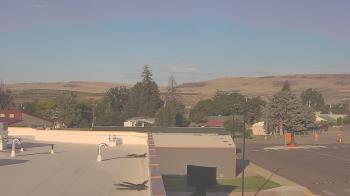 Weather camera view of Bridgeport High School.