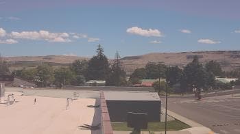 Weather camera view of Bridgeport High School.