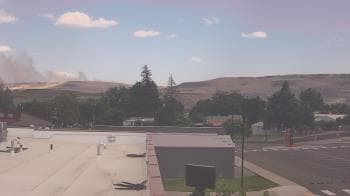 Weather camera view of Bridgeport High School.