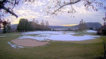 Weather camera view of Country Club of Harrisburg.