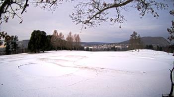 Weather camera view of Country Club of Harrisburg.