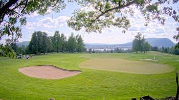 Weather camera view of Country Club of Harrisburg.