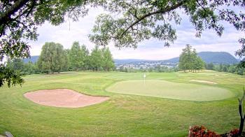 Weather camera view of Country Club of Harrisburg.