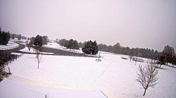 Weather camera view of Oak Ridge Park.