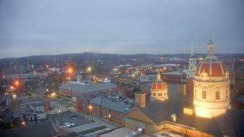 Weather camera view of The Yorktowne Hotel.