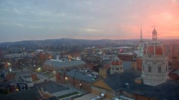 Weather camera view of The Yorktowne Hotel.